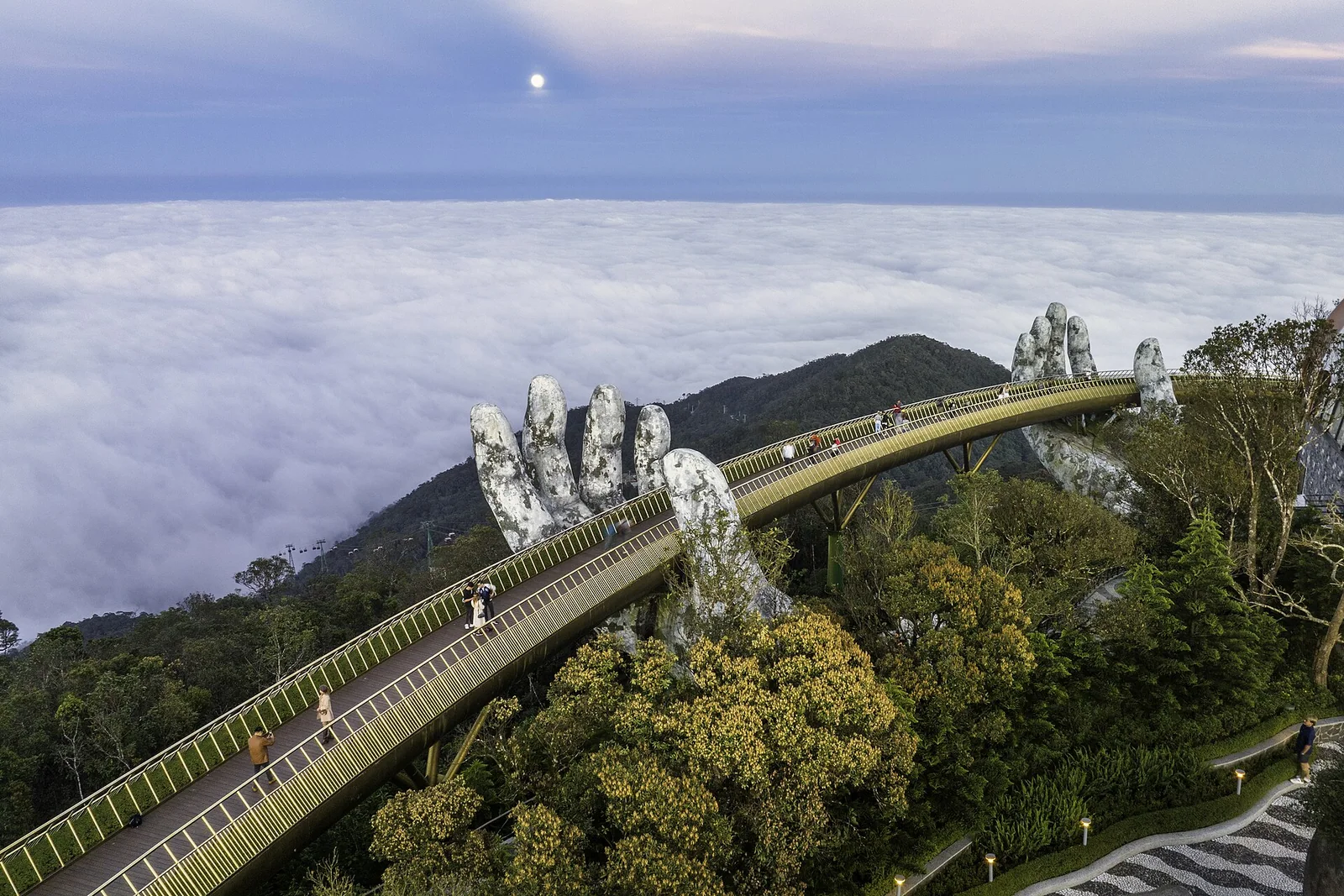 Golden Bridge, Ba Na Hills, Da Nang, Vietnam